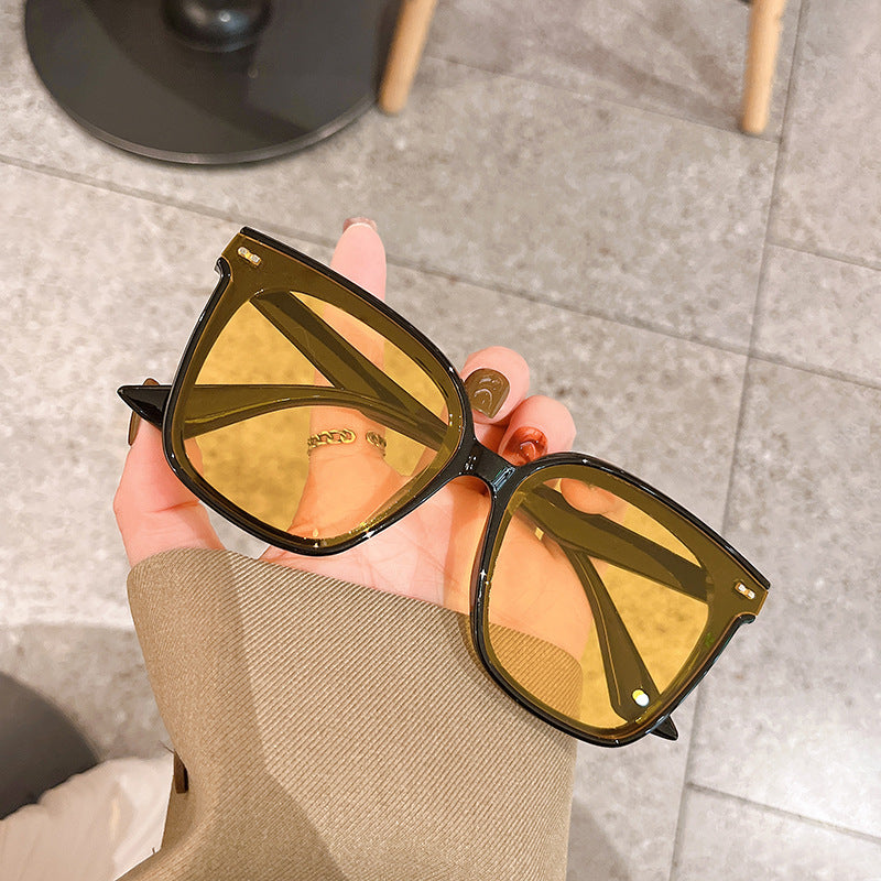 Venta al por mayor Gafas de sol con marco cuadrado degradado de color claro para PC